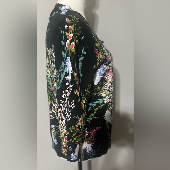 Talbot’s Floral Cardigan w/ 3/4 Length Sleeves in Excellent Condition! - Picture 5 of 8